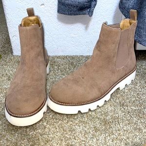 Chelsea Boots